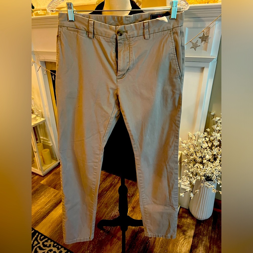 Vineyard Vines Men’s Pant.